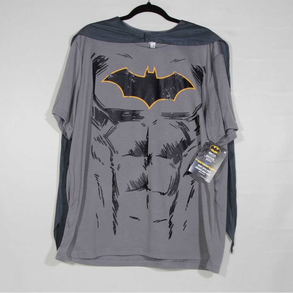 Batman Gray Short Sleeve Tee with Detachable Cape